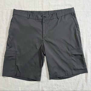 Nike men’s dry fit shorts with side pockets.